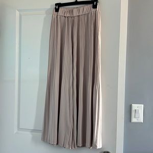 Petal + Pup Cher Pant size 2